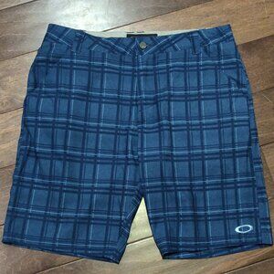 Oakley Flint Plaid Quick Dry Golf Shorts SIZE 34